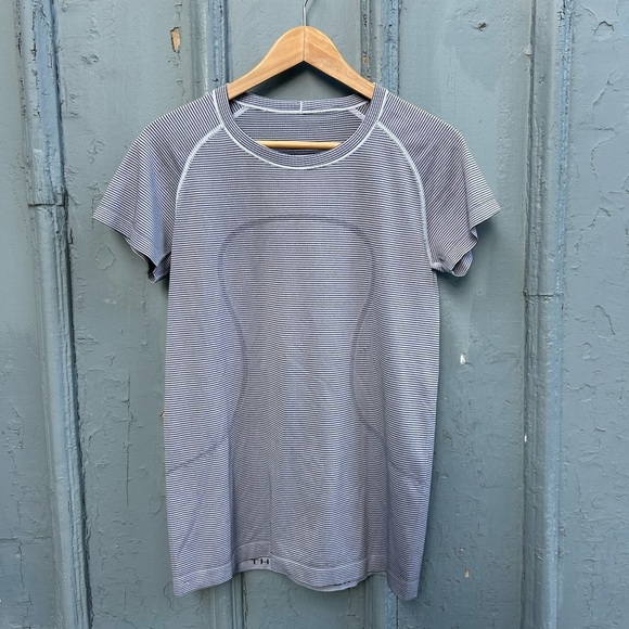 Lululemon Run: Swiftly Tech Short Sleeve Crew, size 10 - Picture 4 of 12
